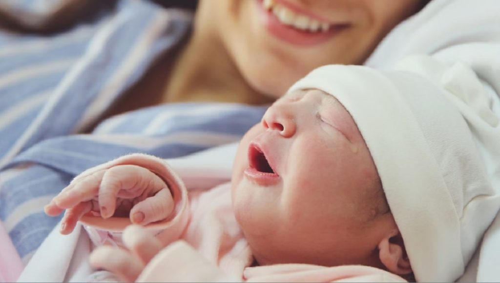 Natural birth or caesarean section? Advantages and disadvantages of each